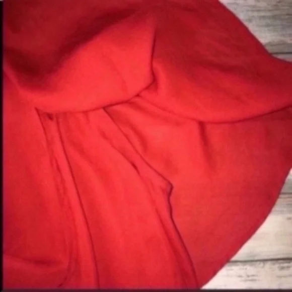 Show Me Your Mumu Red Bungalow Off The Shoulder Flounce Top - Picture 5 of 9
